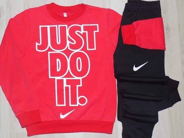 Ostala dečija odeća: Veličina 10 
dva kompleta 2750 din — 8