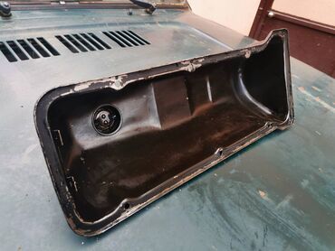 Auto delovi: Dekla, poklopac motora Lada 21213,21214 Niva. Polovno, ocuvano — 11