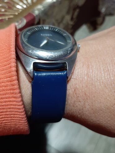 Ručni satovi: Fosil bluje ispravan stanje sata vidi se na slikama,sat menja boju u na lalafo.rs — 1 Ručni satovi: Fosil bluje ispravan stanje sata vidi se na slikama,sat menja boju u — 1