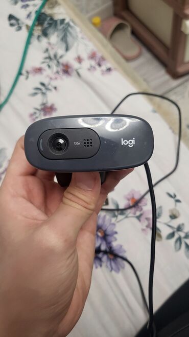 Веб-камеры: Вевка камера logitech