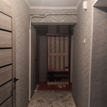 балыкчы квартира сатылат: 4 бөлмө, 70 кв. м, 4 кабат, Косметикалык ремонт