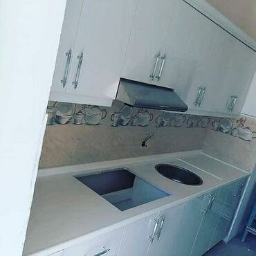 Sifarişlə mətbəx mebeli: Sifarişlə mətbəx dəsti, Özü çəkən petlələr, Mat laminat, Kredit yoxdur, Pulsuz çatdırılma — 17