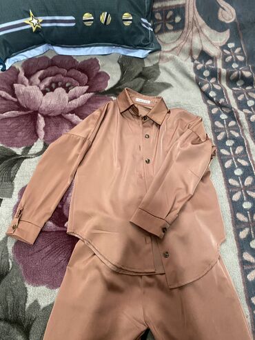 Вечерние платья: Вечернее платье, А-силуэт, Длинная модель, Атлас, С рукавами, С пайетками, M, XS, S — 14