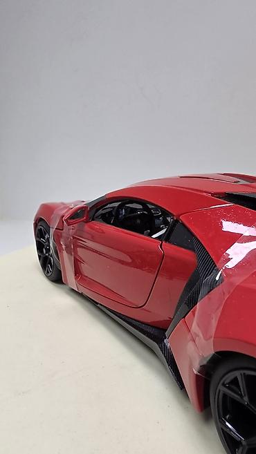 gravity ball: Коллекционная модель суперкара Lykan Hypersport (масштаб — 8