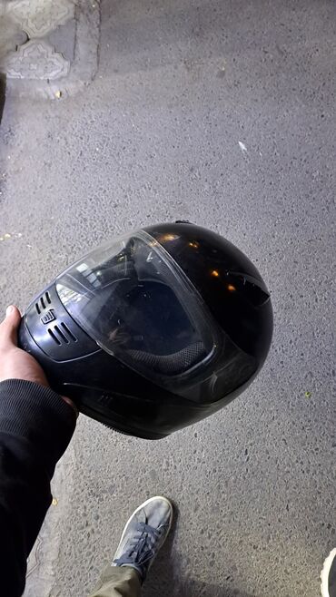 Спецодежда: Шлем для мотоцикла скутер
размер не знаю довно стоит дома


Мотошлем