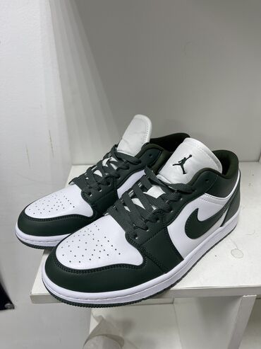 Бутсы: Продаю Air Jordan цвет Alpine Green (новый цвет) Заказал размер не