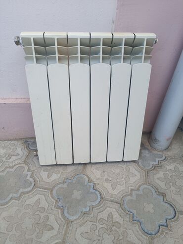 Kombilər: İşlənmiş Seksiyalı Radiator IDEAL, Çuqun