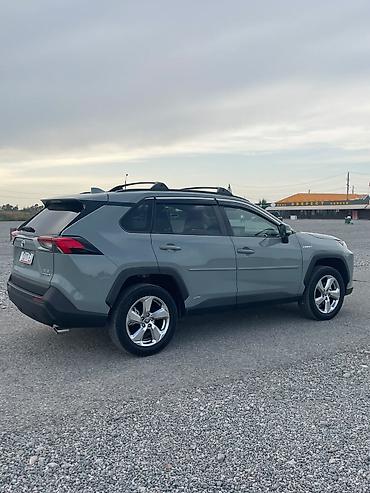 camri 70: Toyota RAV4: 2021 г., 2.5 л, Вариатор, Гибрид, Кроссовер — 3