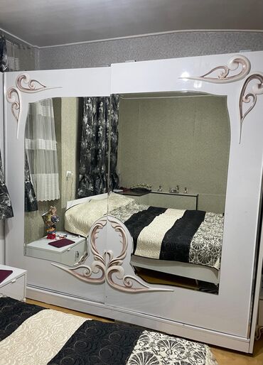 Dolablar: İşlənmiş, Açılan, 2 qapılı Düz dolab, Qarderob, paltar dolabı, Türkiyə