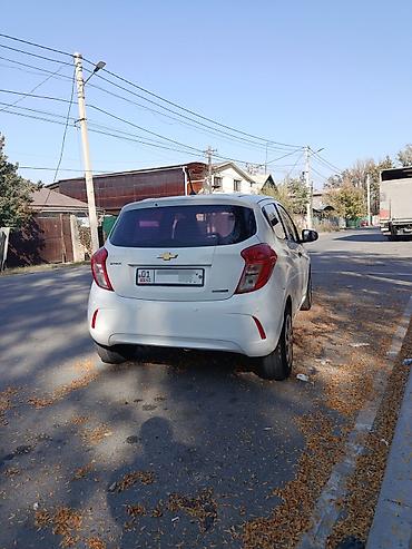 chevrolet spark 2017: Chevrolet Spark: 2018 г., 1 л, Вариатор, Бензин, Хэтчбэк — 4