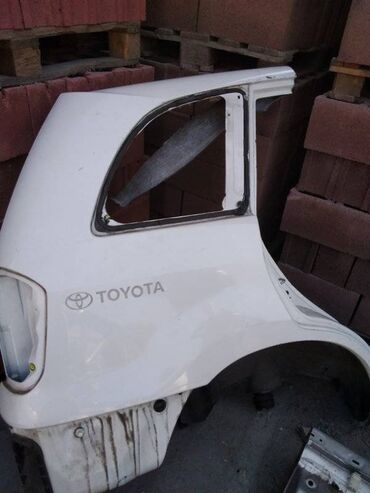 Коробки передач: Крыло Заднее правое Toyota