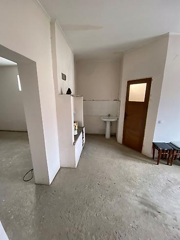 Продажа времянок: Продаётся Дом в г Жалал - Абад Мкрн : Спутник конечная Ул . Жамашева — 10