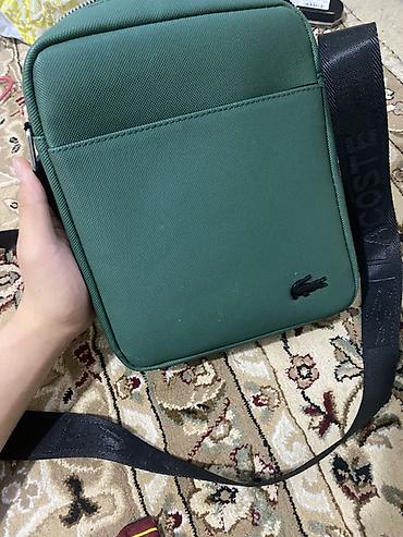 сумка lacoste: Сумка через плечо Lacoste, компактная и стильная. Оригинал Франция - — 1