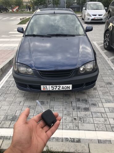 превия тайота: Toyota Avensis: 1999 г., 1.6 л, Механика, Бензин, Хэтчбэк