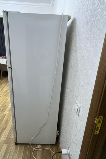 Soyuducular: İşlənmiş 2 qapılı Toshiba Soyuducu Satılır, rəng - Boz