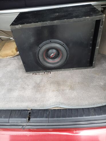 Mikrofonlar: İşlənmiş Harman-Kardon Kolonka, Növ - Sabvufer, rəng - Qara