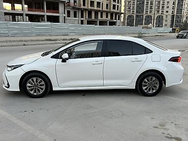 byd e2: Toyota Corolla: 2022 г., 1.8 л, Автомат, Гибрид, Седан — 3