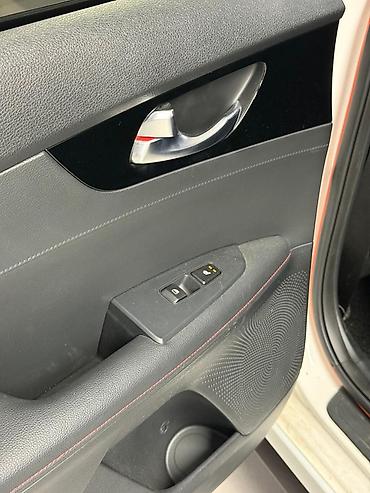 Kia: Kia Cerato: 2019 г., 1.6 л, Автомат, Бензин, Седан — 19