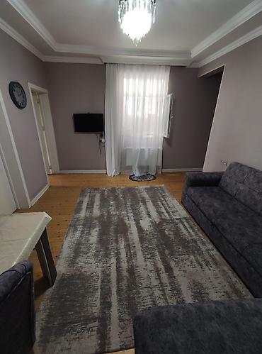 köhnə suraxanı: Salam ünvan xetai ray ağ şeher xezer TV yanı73 kv 3 otag temırlı ev — 9