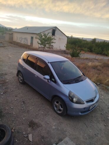 планета 3: Honda Fit: 2002 г., 1.3 л, Вариатор, Бензин