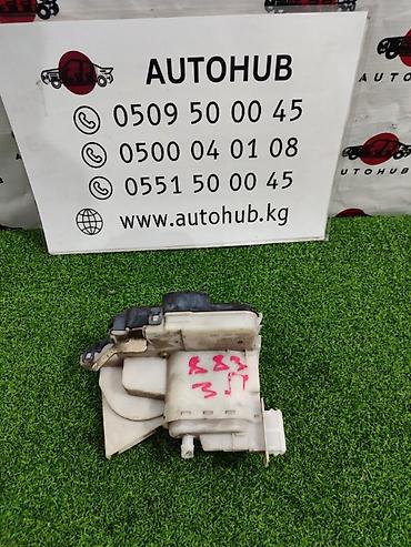 Замок двери задний правый для Volkswagen Golf Mk3 (1996). -