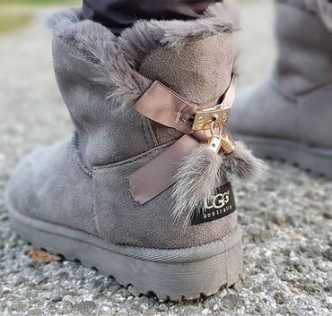 Čizme: Ugg čizmice

Novo
Brojevi 36 do 41

fb Moja Kupovina 1 — 3