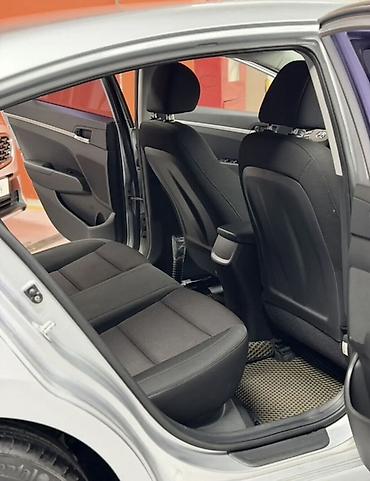 bmw x5 2017: Hyundai Elantra: 2019 г., 1.6 л, Вариатор, Бензин, Седан — 7
