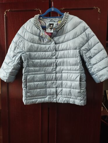 женскую демисезонную куртку: Куртка женская деми рукава 3/4, новая Турция, на клёпках, цвет