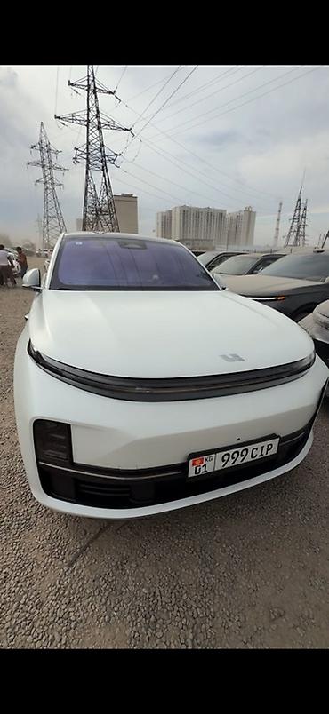 Lixiang: Lixiang L7: 2024 г., 1.5 л, Гибрид, Кроссовер — 2