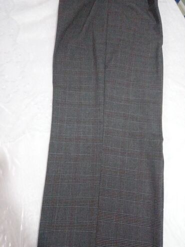 Kostyumlar: Dəst birlikdə Pencək Bershka Şalvar Zara. Dəst olaraq satılır 15 AZN — 14