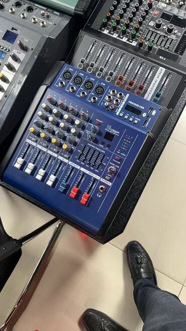 Digər ehtiyat hissələri: Proyektor lampaları və ehtiyat hissələri dəsti - Müxtəlif model — 64