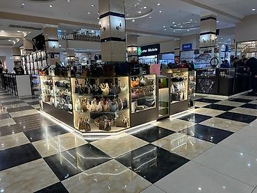 Прилавки: Продаю оборудование в отличном состоянии. Все вопросы по номер . Есть — 5