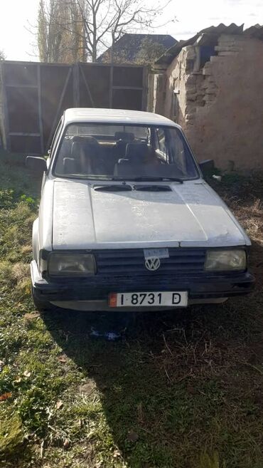 volkswagen delivery: Volkswagen Jetta: 1983 г., 1.3 л, Механика, Бензин, Седан