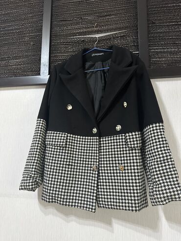 пиджак серый: Пиджак, Классическая модель, В клетку, Турция, S (EU 36), M (EU 38)
