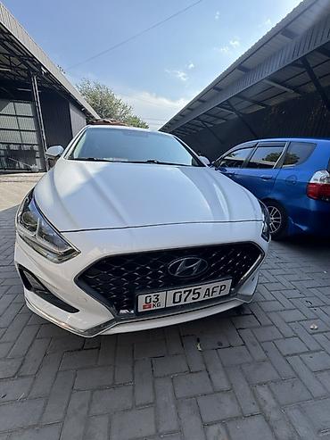 ниже: Hyundai Sonata: 2018 г., 2 л, Автомат, Газ, Седан — 8