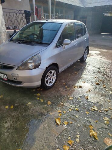 авто в рассрочку в бишкеке без первоначального взноса: Honda Fit: 2002 г., 1.3 л, Вариатор, Бензин, Хетчбек