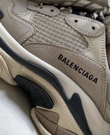 Кроссовки и спортивная обувь: Balenciaga Мужские кроссовки в 43 размере