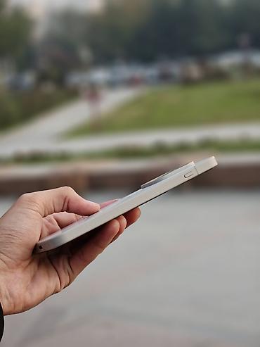 oneplus 15t: OnePlus 15, Новый, 256 ГБ, цвет - Белый, 1 SIM, 2 SIM — 6