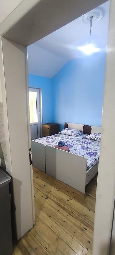 Günlük kirayə mənzillər: 2 otaqlı — 4