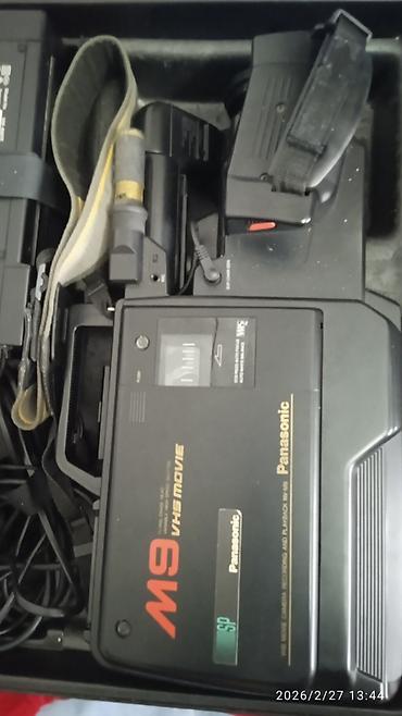 Видеокамеры: Продам две видеокамеры за 3000 сом — 3