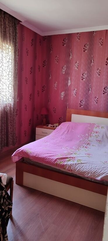 Həyət evləri və villaların satışı: Hökməli arkasından keçdikdə 200 metr yuxarıda 2 mərtəbəli ev satılır