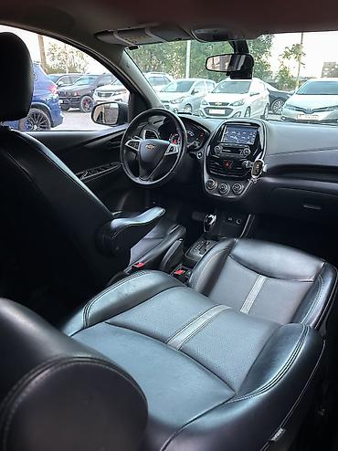 Chevrolet: Chevrolet Spark: 2018 г., 1 л, Вариатор, Бензин, Хэтчбэк — 16