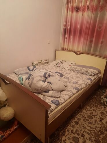кровати для девочек: Двуспальная Кровать, Б/у