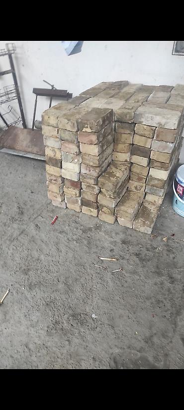Kərpic daşlar - Material: bişmiş gil kərpici - Rəng: təbii qarışıq