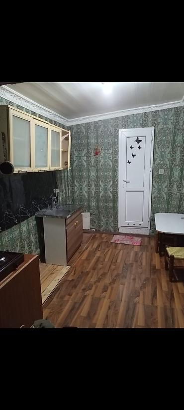 hamam mebelleri: 1 otaq 1 quxna hamam ayaq yolu içeride internet var muşderi ferqi — 2