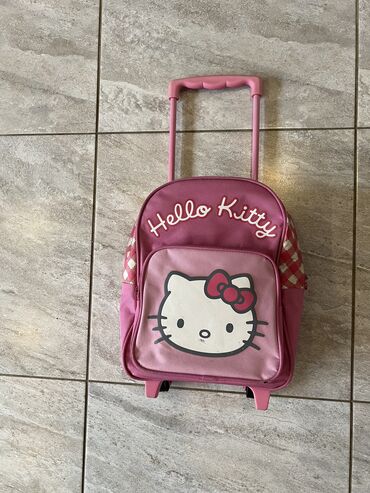 рюкзак для школы: Позаботься о дочери, чтобы не носила тяжелый рюкзак, подарите