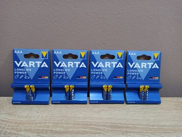 plisane pletenice za krevetac: Warta alkalne baterije
AAA mikro 1.5V
Blister sadrzi dve baterije