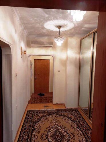 Uzunmüddətli kirayə mənzillər: Heydər Əliyev mərkəzin yanı 10 mərtəbəli binanın 7-ci mərtəbəsi ümumi — 12