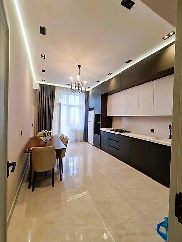 общежитие баку: İcarəyə verilir 3 otaqlı yeni tikili 140 m², Gənclik m. 2 200 AZN/ay — 2