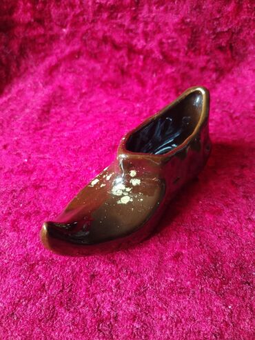 Digər kolleksiyalar: Keramik “çəkmə” formalı suvenir/konteyner - Material: keramika -da lalafo.az — 10 Digər kolleksiyalar: Keramik “çəkmə” formalı suvenir/konteyner - Material: keramika — 10